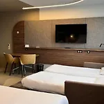 Отель Novotel Ferrand Polydome 4*