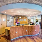 Novotel Ferrand Polydome Hotel