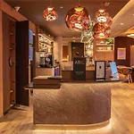 Novotel Ferrand Polydome Отель