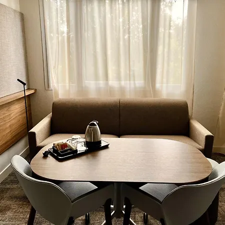 Отель Novotel Ferrand Polydome Клермон-Ферран