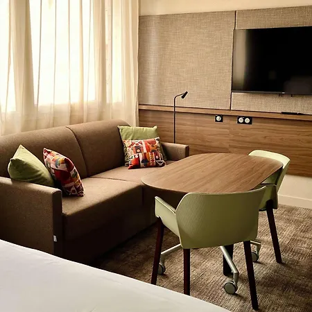 Novotel Ferrand Polydome Hotel