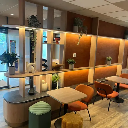 Novotel Ferrand Polydome Otel