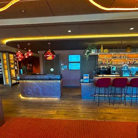 Novotel Ferrand Polydome Otel