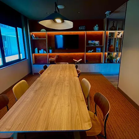Novotel Ferrand Polydome מלון 4*