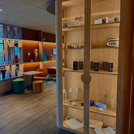 Отель Novotel Ferrand Polydome 4*