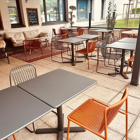 Novotel Ferrand Polydome מלון 4*