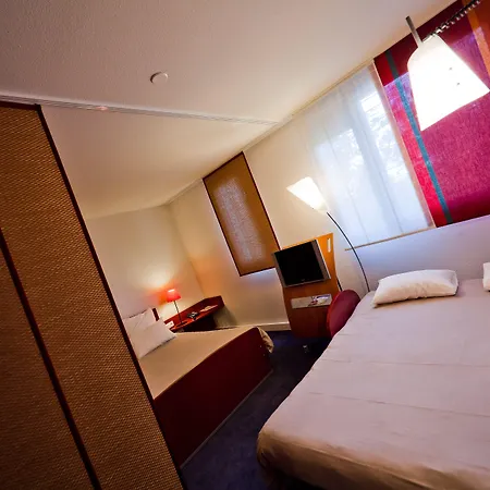 Novotel Ferrand Polydome 4*