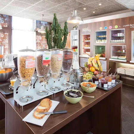 Novotel Ferrand Polydome Otel Clermont-Ferrand