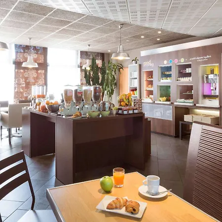 Novotel Ferrand Polydome Hotel