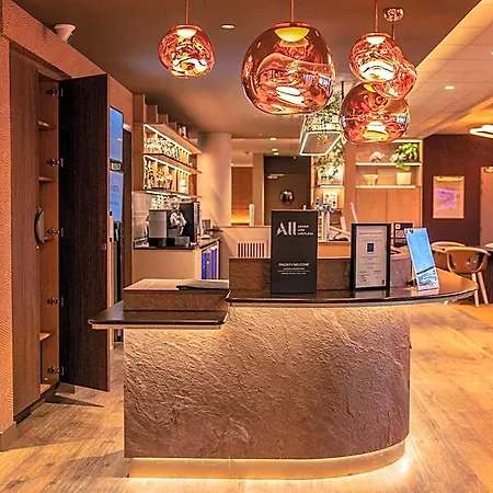 Novotel Ferrand Polydome Hotell 4*