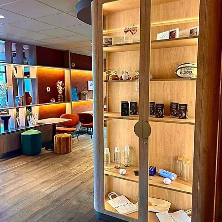 מלון Novotel Ferrand Polydome