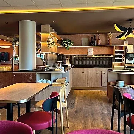 Novotel Ferrand Polydome 4* קלרמונט-פרנד