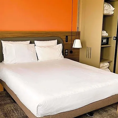 Novotel Ferrand Polydome Hotel 4*
