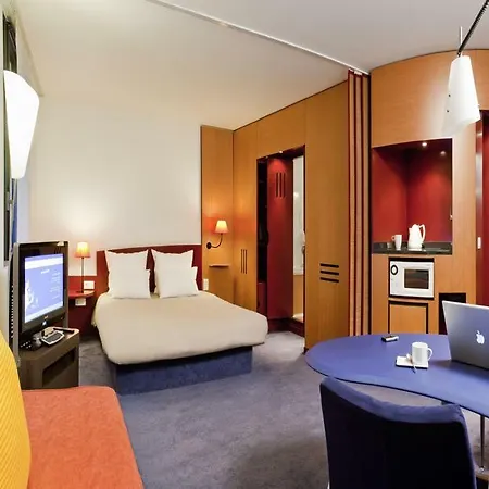 Novotel Ferrand Polydome קלרמונט-פרנד