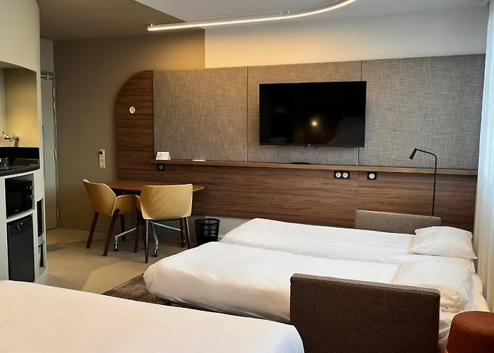 Hotel Novotel Ferrand Polydome 4*