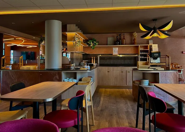 Отель Novotel Ferrand Polydome 4*